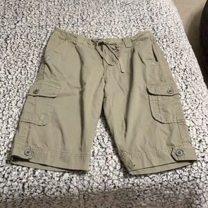 Eddie Bauer Khaki with turquois‎ accent , Cargo Shorts size 6